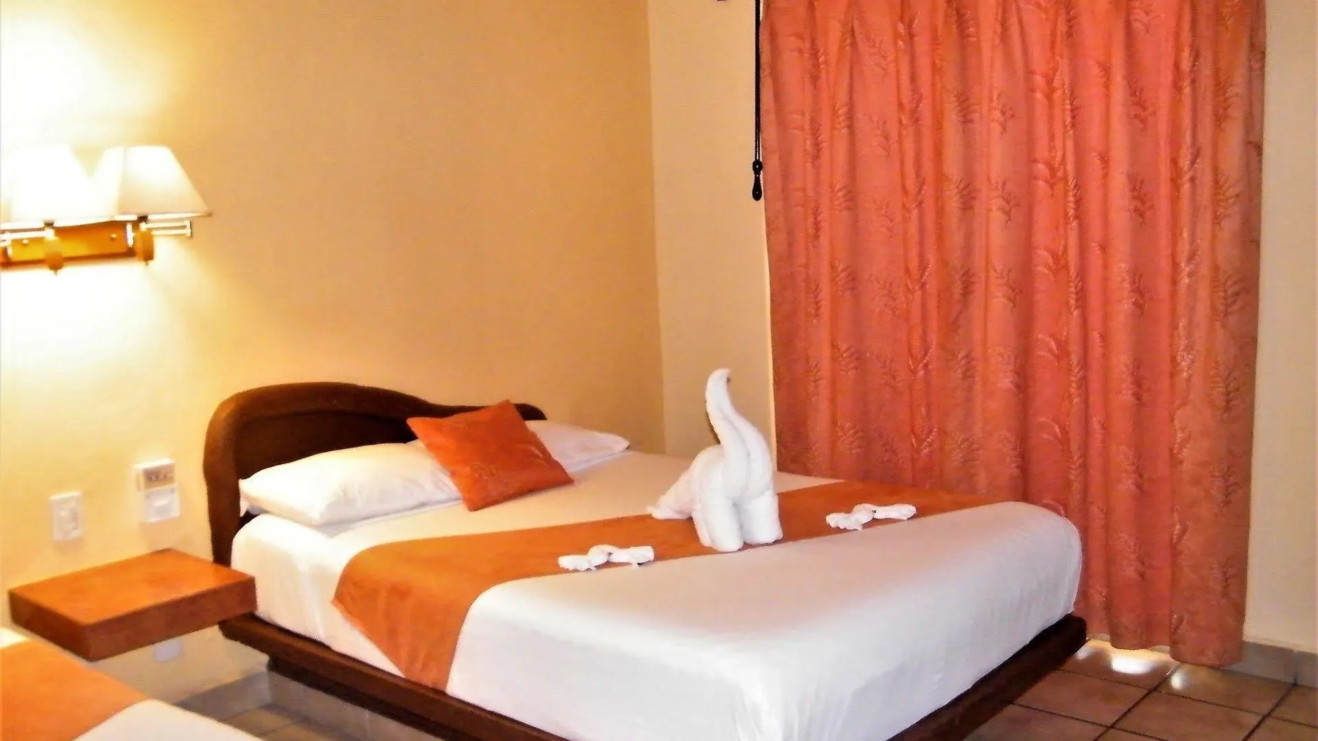 פלאייה דל כרמן Hotel Lunasol